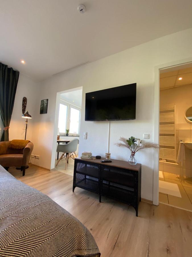 Urban Jungle Apartment In Kassel + Netflix Esterno foto